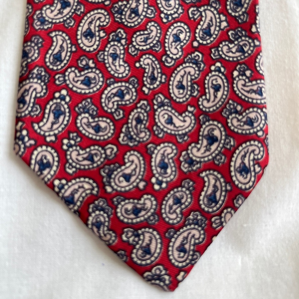 Designers Originals Red and Navy Paisley Tie